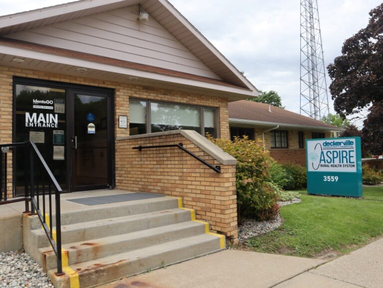 Front of Deckerville walk-in clinic, part of the Aspire community.